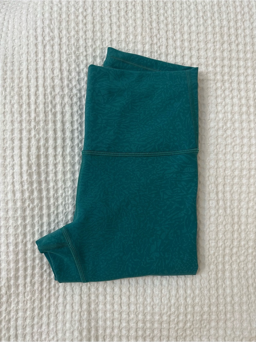 Lululemon Wunder Train HR Tight 23" Leggings in Green, Small